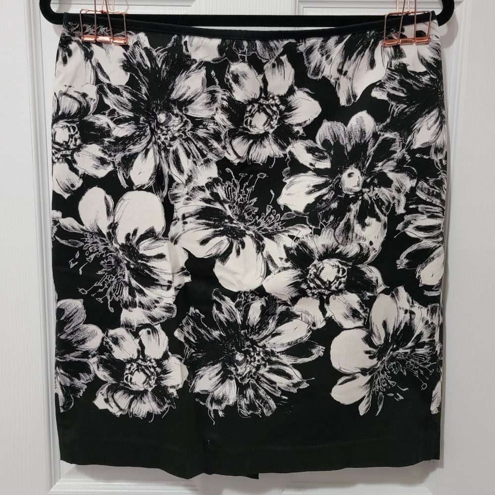 Black & White Print Ann Taylor Skirt
